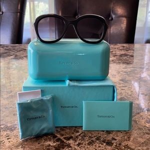 TIFFANY & Co. sunglasses